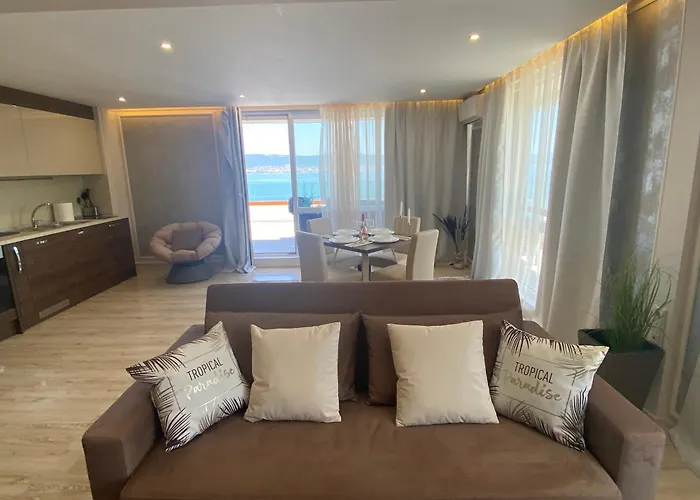 Paradiso 'в' 607 Large Luxury ネセバル